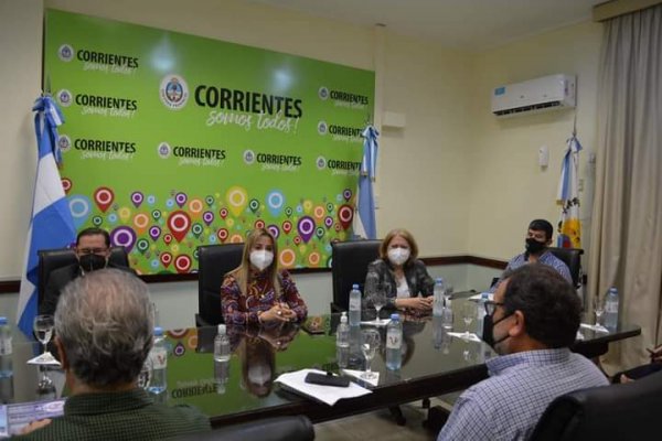 Se reunieron los gremios docentes y autoridades educativas para dialogar sobre la presencialidad