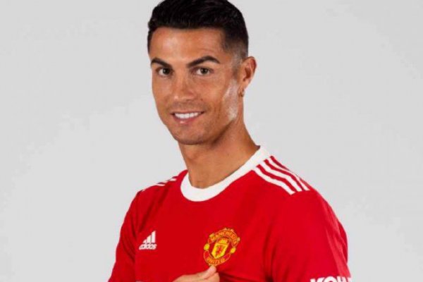 Cristiano Ronaldo debuta en Manchester United