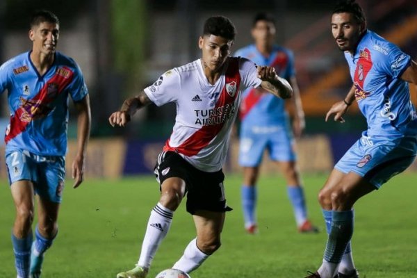 River quiere aprovechar el mal momento de Arsenal para seguir prendido arriba