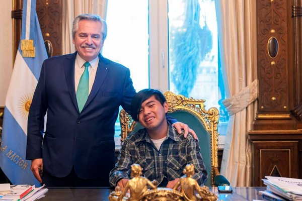 El Presidente recibió al joven wichi que creó una aplicación para traducir su idioma