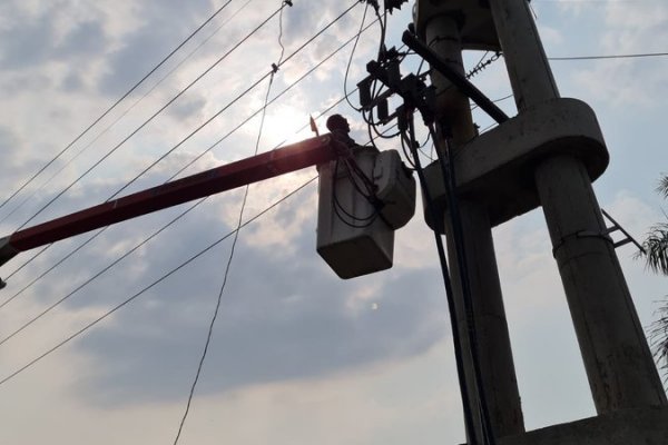 Intentaron robar los cables de la luz y colapsó el servicio