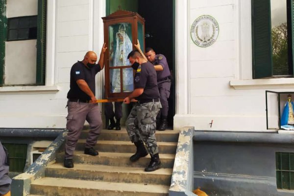 La emotiva visita de la Virgen del Rosario a la Unidad Penal N°8