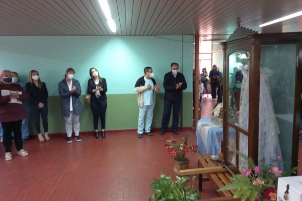 Recibieron a la Virgen del Rosario en el Hospital Regional