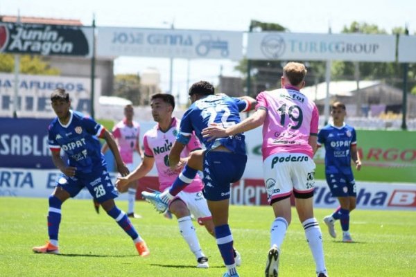 Unión le ganó a Sarmiento en un partido lleno de goles