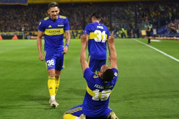 Boca venció a Godoy Cruz y no se baja de la pelea