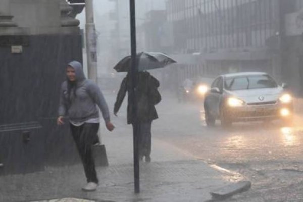 Tormentas fuertes con caída de granizos en Corrientes