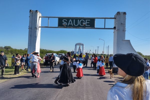 La Cruz y la Virgen de Itatí, sobre el final de su visita a los departamentos de la diócesis