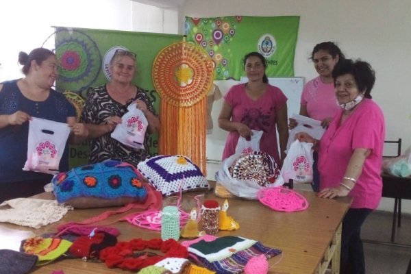 La Subsecretaria de Desarrollo Humano realiza desfile y cierre de Cursos de Oficios