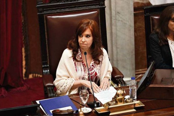 Hotesur y Los Sauces: Cristina, Máximo y Florencia Kirchner fueron sobreseídos en la causa por lavado de dinero