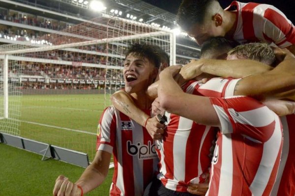 Estudiantes venció a Vélez y está en zona de Libertadores