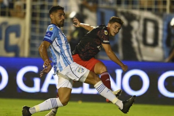 Con un golazo de Álvarez, el campeón cerró el torneo empatando en Tucumán