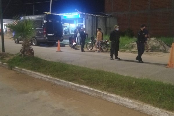 La policía demoró a 15 personas y secuestró motos