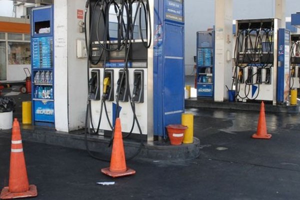 Corrientes: Bajó la venta de combustible y patentamiento de autos