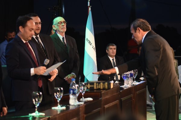 Hormaechea tomó juramento a los nuevos miembros de su Gabinete