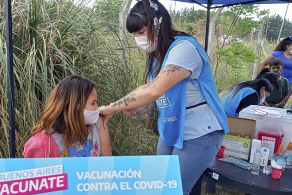 Argentina encara la tercera ola con el más del 70% de la población vacunada y el pase sanitario en marcha