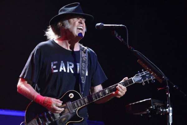 Neil Young, gritar pidiendo verdad