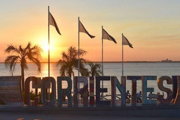 Corrientes: Lunes con humo y olor a quemado en la ciudad