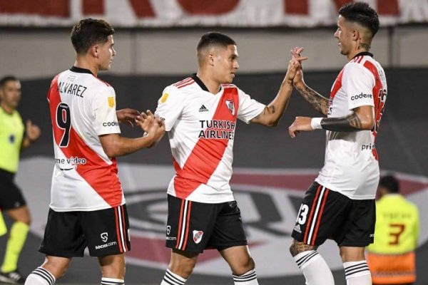 River goleó a Gimnasia en la noche de los penales y llega afilado al Superclásico