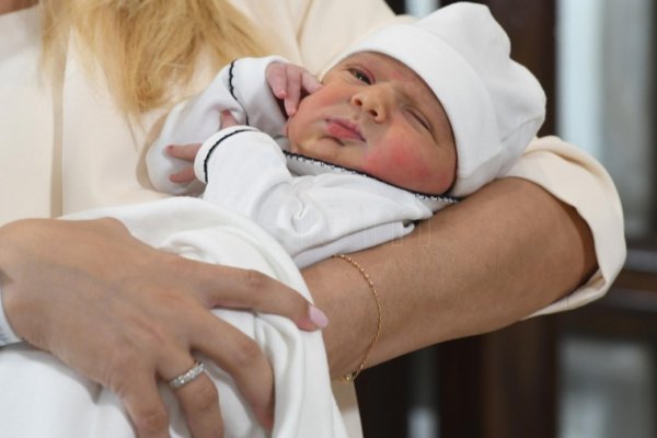 Alberto Fernández y Fabiola Yañez presentaron a su hijo: 