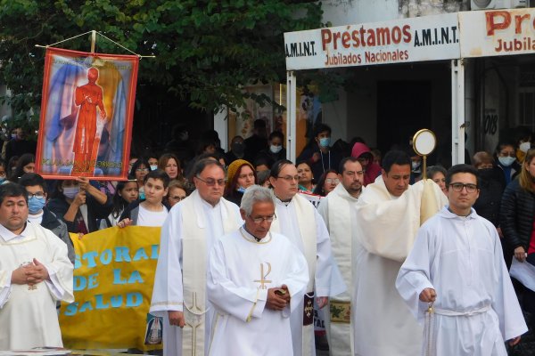 Una multitud en la Catedral para celebrar Corpus Christi