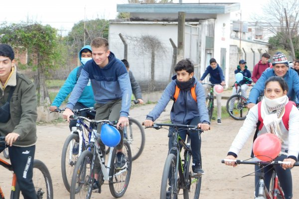 Bicicleteada en el día contra el narcotráfico lícito y abuso de drogas