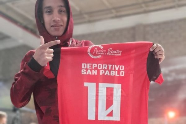 Un correntino en el Top 8 de Freestylers de Fútbol del país