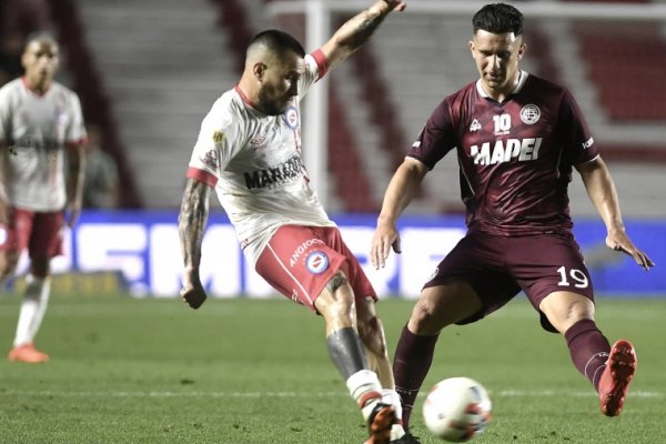 Argentinos goléo a Lanús y mantiene la chance de ir a la Libertadores