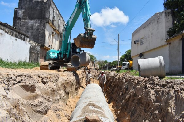 Construyen un desagüe de 180 metros en Ex Vía entre Necochea y Las Heras