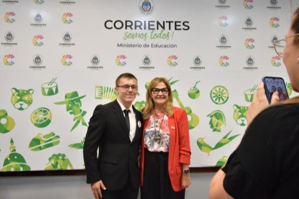 La Provincia reconoció al estudiante parlamentario internacional 2023, Alin Gabriel Birgu