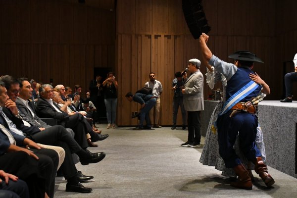 Valdés acompañó la emotiva presentación del documental “Chamamecero, nuestra manera de ser