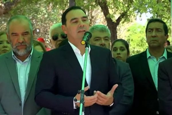 Entregaron maquinarias a las delegaciones de Vialidad Provincial y anunciaron una nueva sede