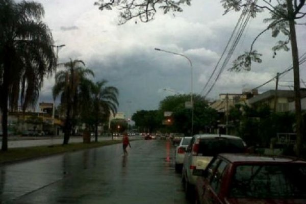 Defensa Civil de Corrientes transmitió un alerta por tormentas para toda la provincia