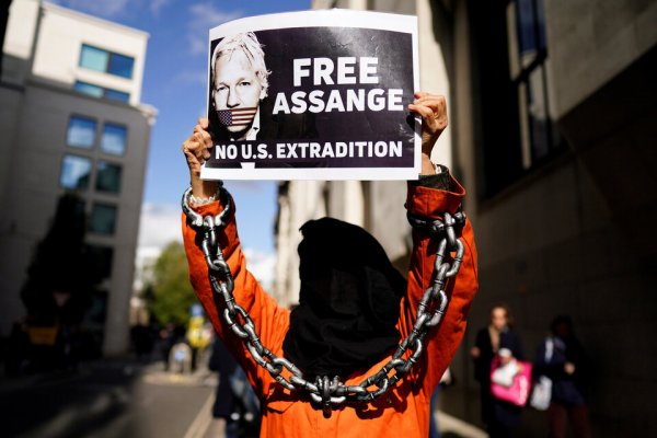 Julian Assange: ese pedazo de libertad que nos falta