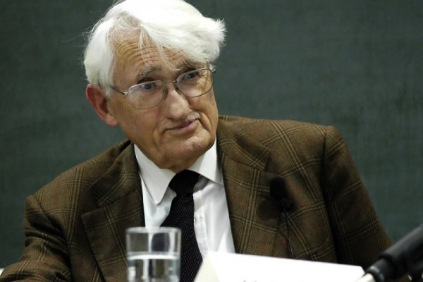 Occidente la saca tarjeta roja a Jürgen Habermas