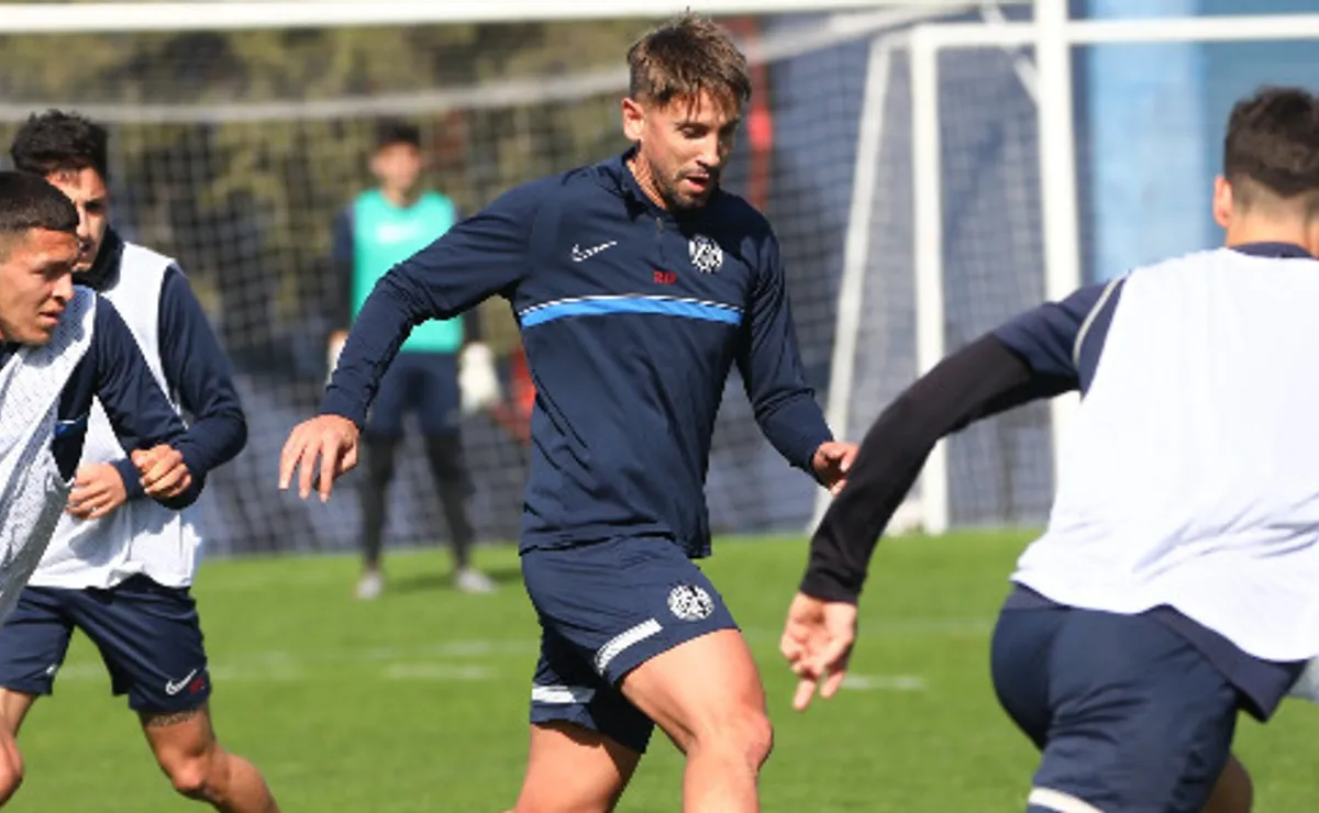 Ramírez se entrenó a la par y ¿debuta el sábado?