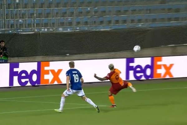 VIDEO | Icardi la agarró de aire y rompió el arco para un golazo infernal de Galatasaray