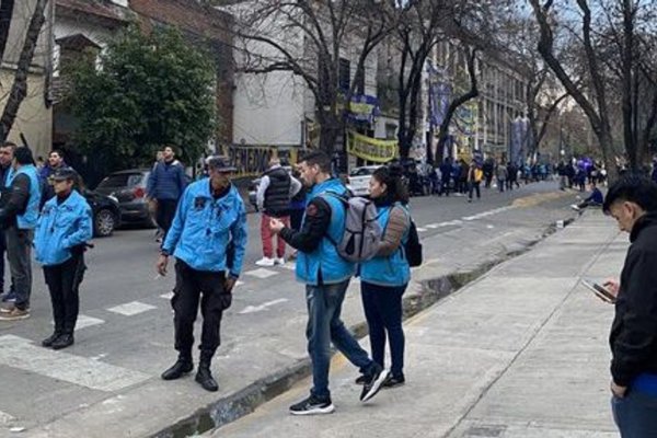 Los hinchas de Boca, desplazados por la policía en Irala: qué pasó