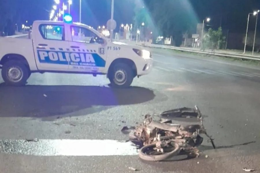 Muere un motociclista tras chocar contra un cami n en S enz Pe a