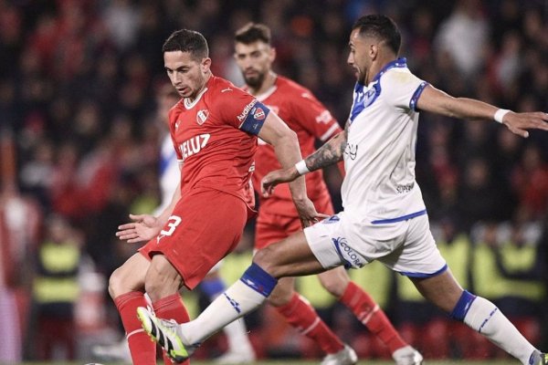 Final tenso y debut con victoria del Independiente de Tevez sobre Vélez