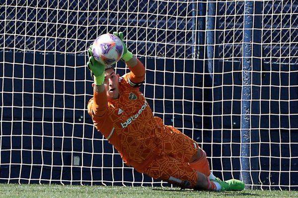 VIDEO | Brey atajó un penal ante Tigre y mantuvo el invicto de la Reserva de Boca