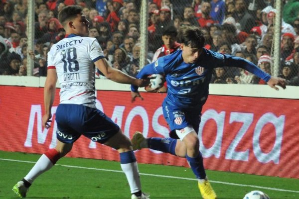 San Lorenzo aguantó con dos menos y rescató un empate frente a Unión