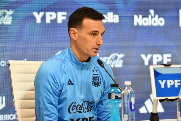 Scaloni descartó a Lisandro Martínez para el debut en las Eliminatorias