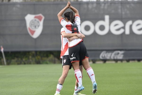 ¡Qué zurdazo, Pepa! El golazo de Gómez en el empate de River ante Belgrano