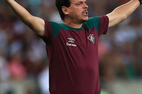 ¡Se la agarró con todos!: El tremendo enojo del DT del Fluminense con sus jugadores