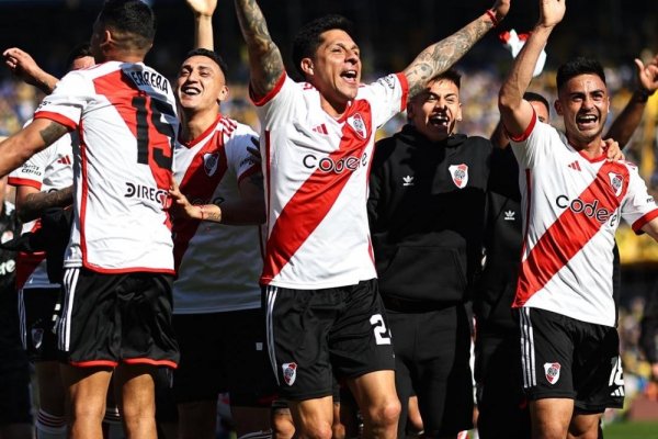 ¡River homenajeó a una vieja gloria antes del partido con Talleres!