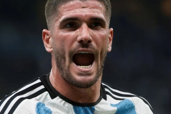 El particular look en la llegada de De Paul a la Selección Argentina