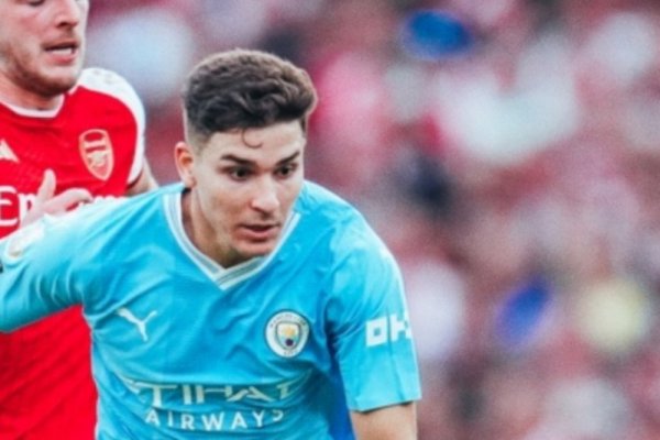 La joven estrella que estuvo a punto de jugar con Julián Álvarez en el City