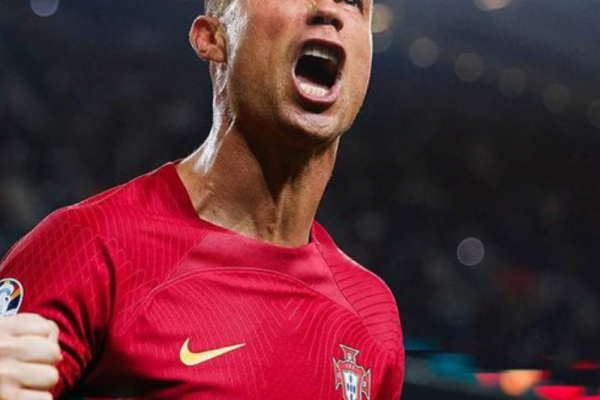 ¡Intratable! Cristiano Ronaldo queda en la cima tras otro doblete con Portugal