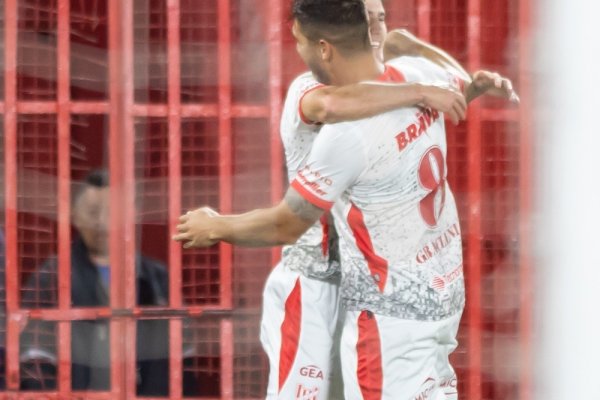 ¡Triunfazo! Instituto le ganó a Huracán y lo dejó en zona de descenso