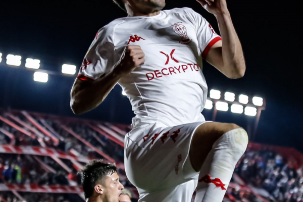 Con un Pussetto heróico, Huracán sumó tres puntos de oro y salió del descenso